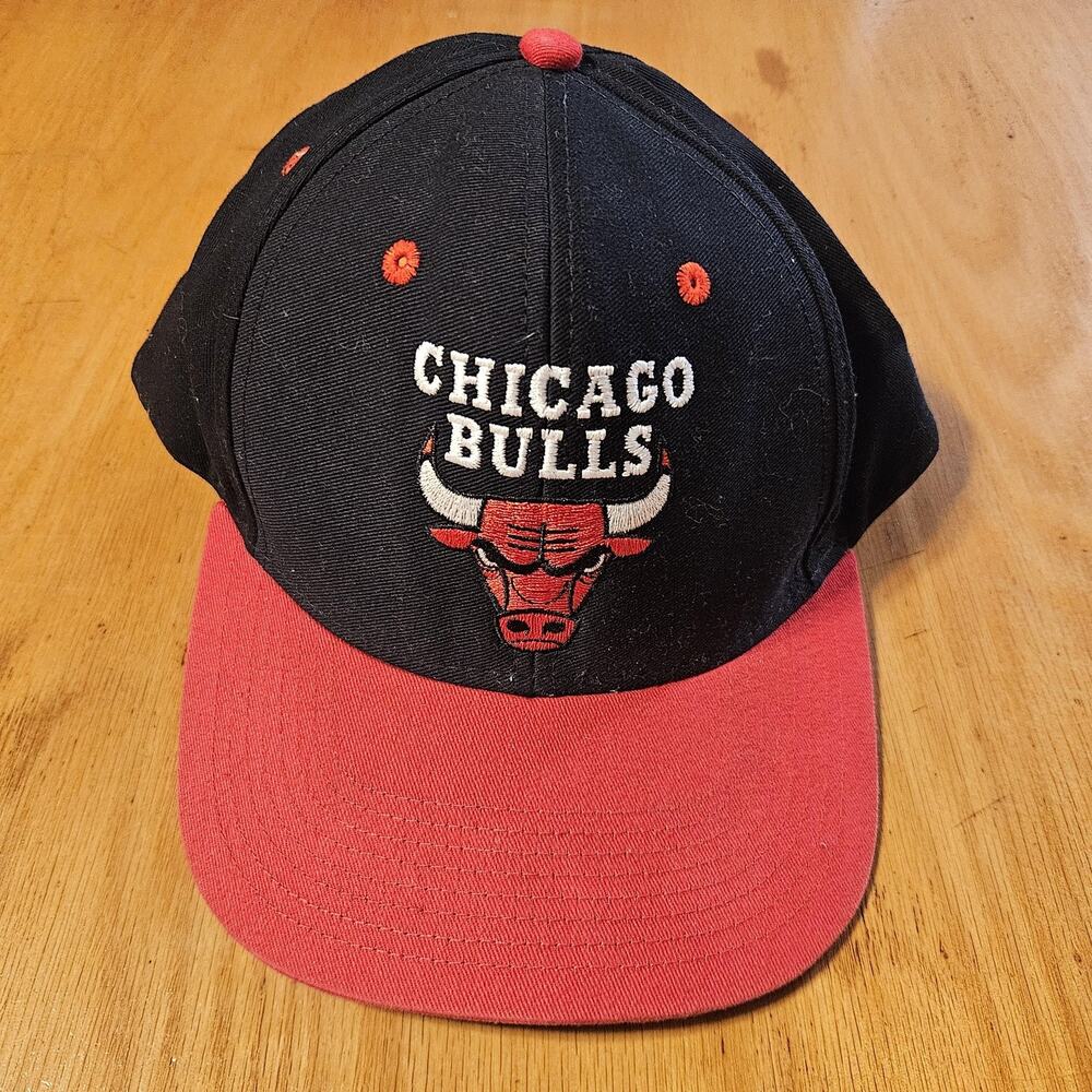 Chicago Bulls Hat Cap‎ Snap Back Mens One Size Black Red NBA Basketball Adidas